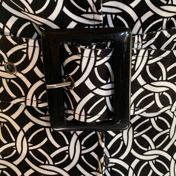 Appraisal Geometric Print Fitted Jacket with Belt - Black & White - Medium - Picture 5 of 15